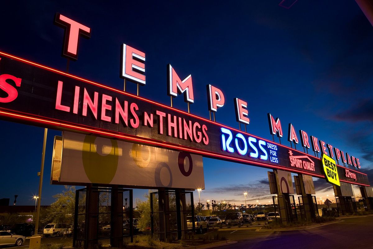 Tempe Marketplace A&S Hangout in Garb