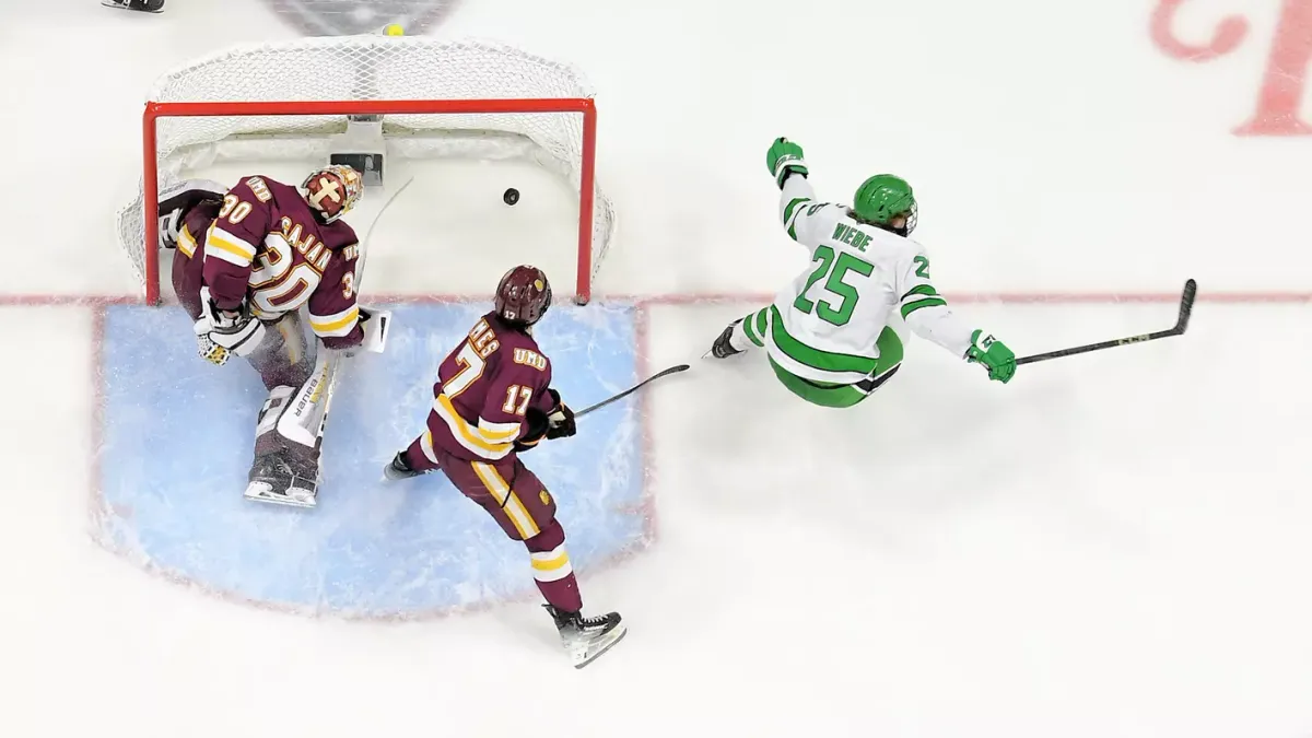 Minnesota Duluth Bulldogs at Western Michigan Broncos Mens Hockey