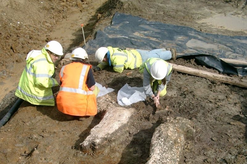 Traces of humans in the Ice Age landscapes of southern England