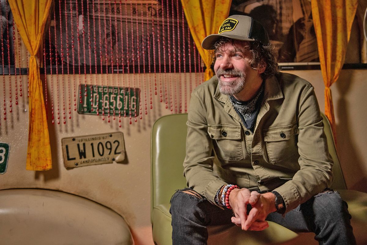 Stephen Kellogg (21+)