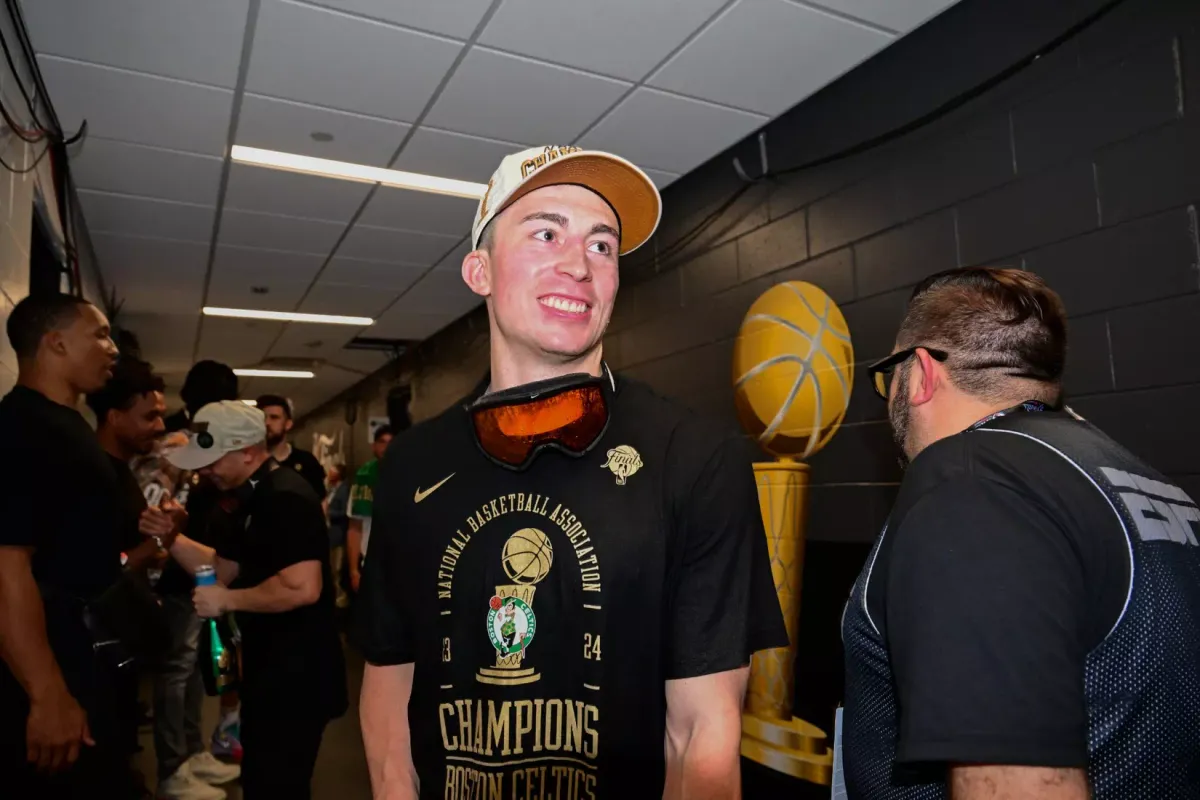Parking Boston Celtics at Dallas Mavericks