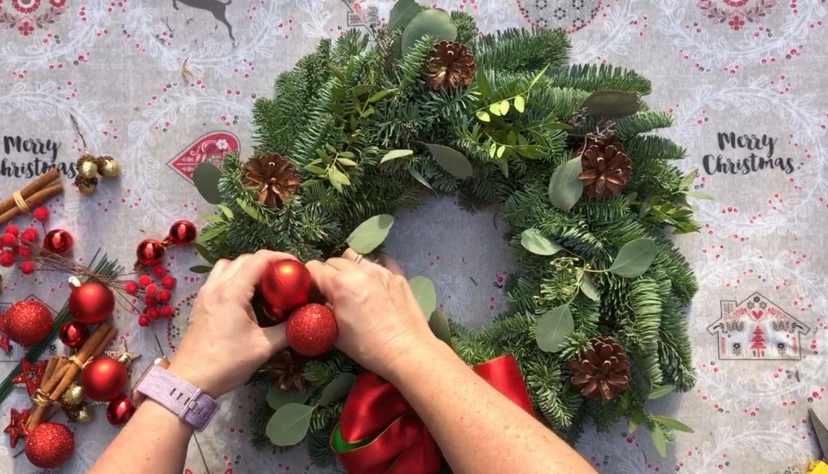 Christmas Wreath Workshop, Cheam (Sat pm) 