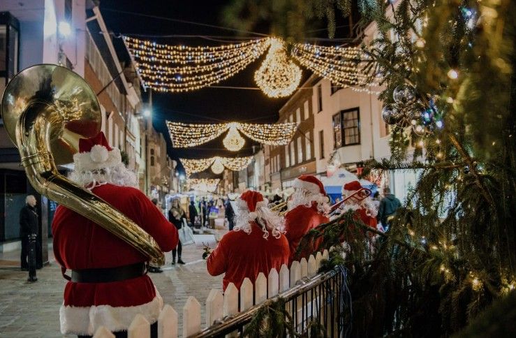 Chichester Christmas Market Coach Trip from Chislehurst