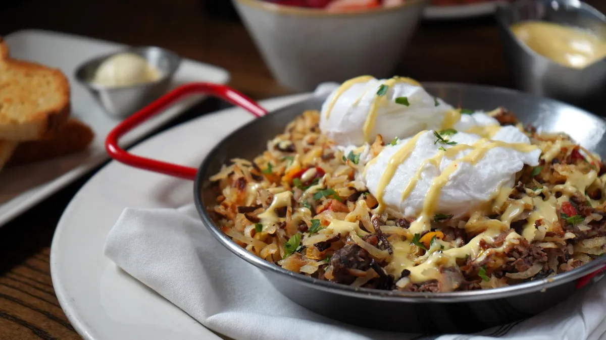 Brunch at Burton\u2019s Grill