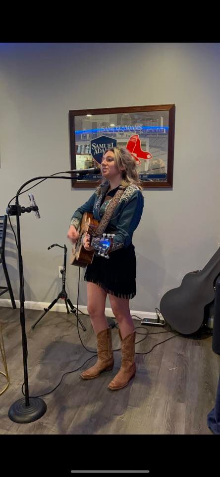 Bella Perrotta at Michael\u2019s Flatbread Bar & Grill