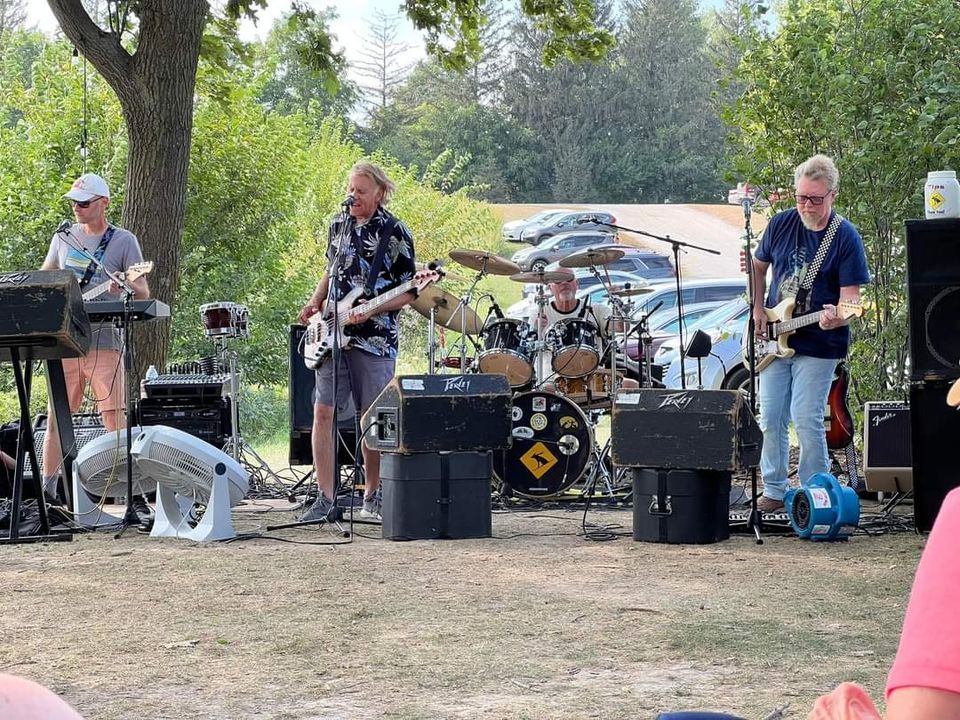 Dogs On Skis - Music In The Park - Guthridge Park - Hiawatha, Ia.