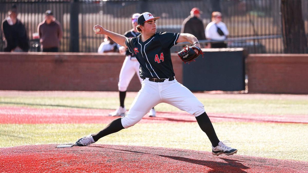 Parking Western Kentucky Lady Toppers at Kennesaw State Owls Womens Basketball