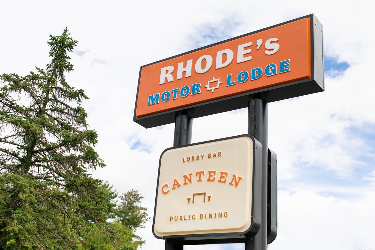 Live at Rhode's Motor Lodge with Kevin Smith