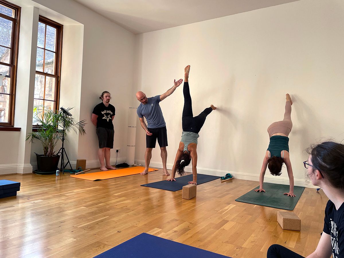 Handstand Club - Monthly Class with Matt Evans