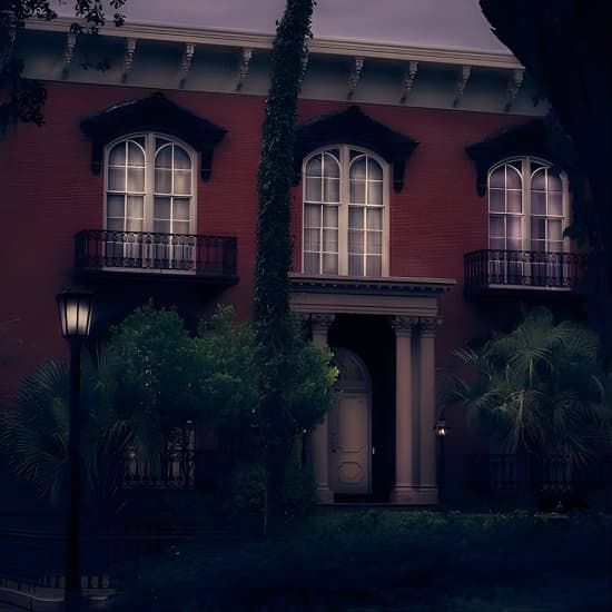 Sixth Sense Savannah Ghost Tour