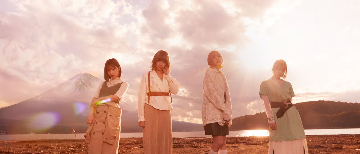 SILENT SIREN in \u798f\u5ca1\u5e02