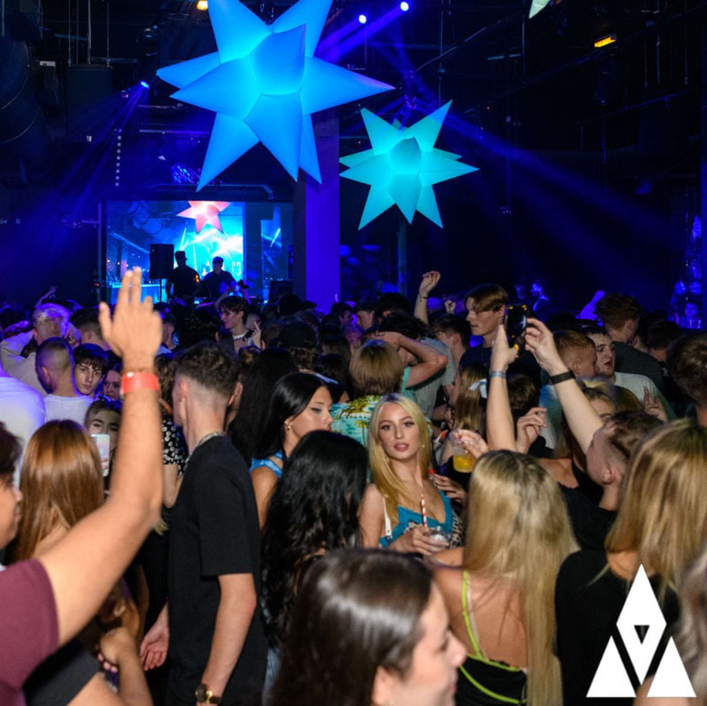 SWAY / Every Saturday / Covent Garden / Student Drinks Deals / Open