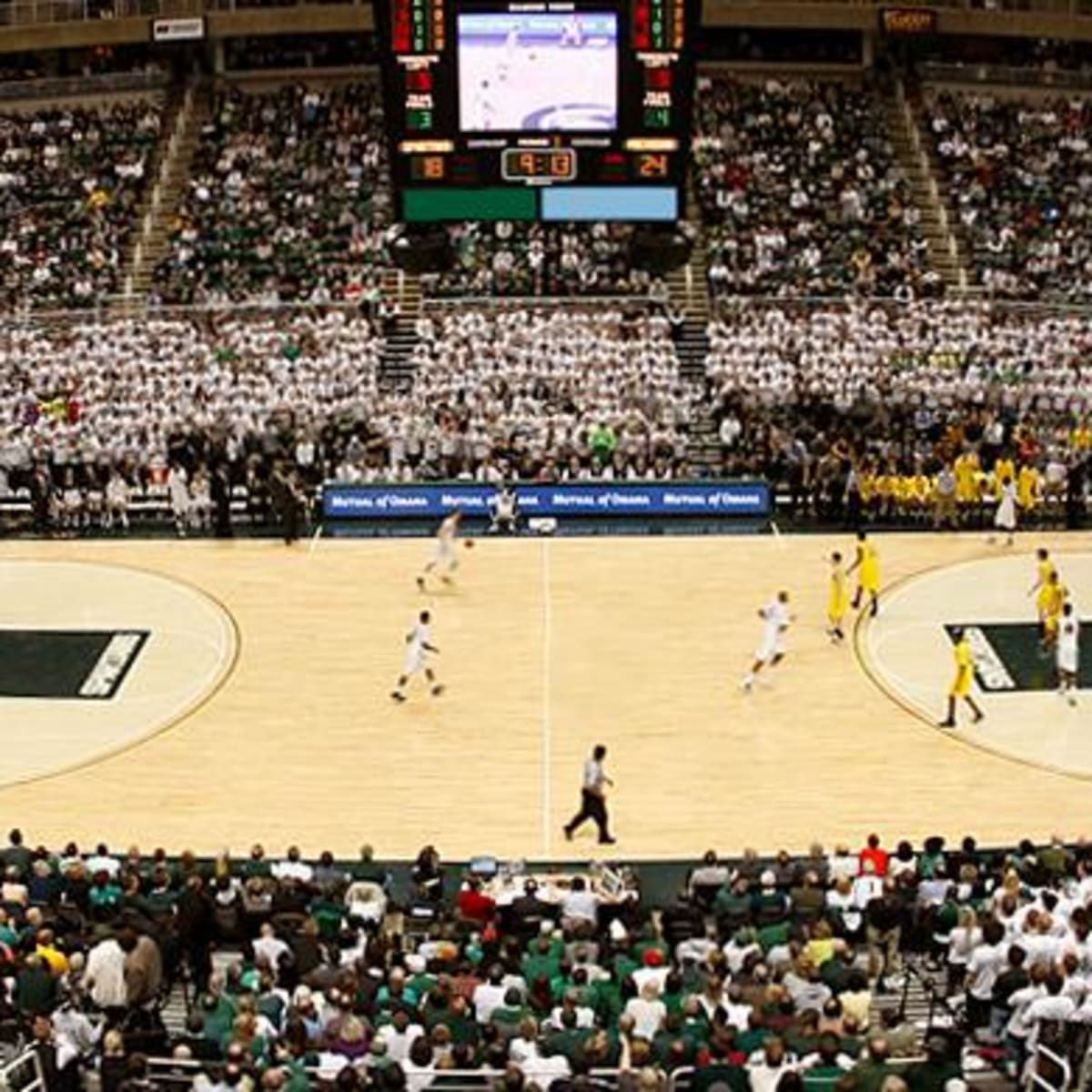 Illinois Fighting Illini at Michigan State Spartans Mens Basketball at Jack Breslin Student Events Center