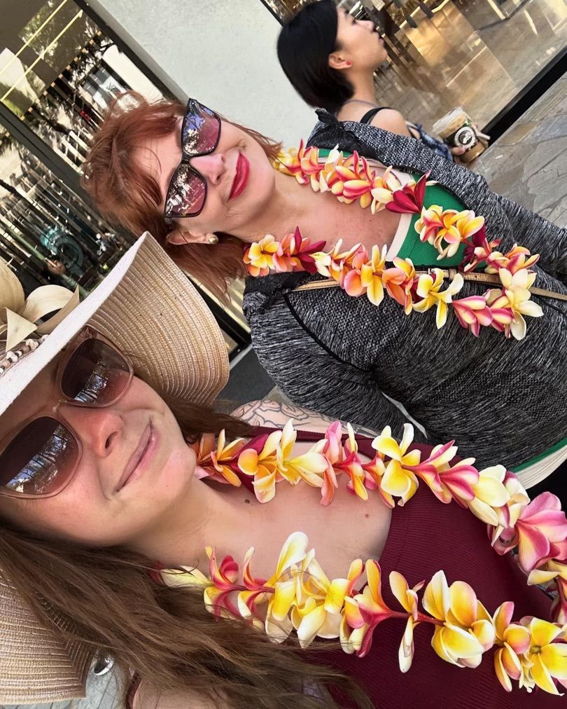 Red, white and blue Lei Making 