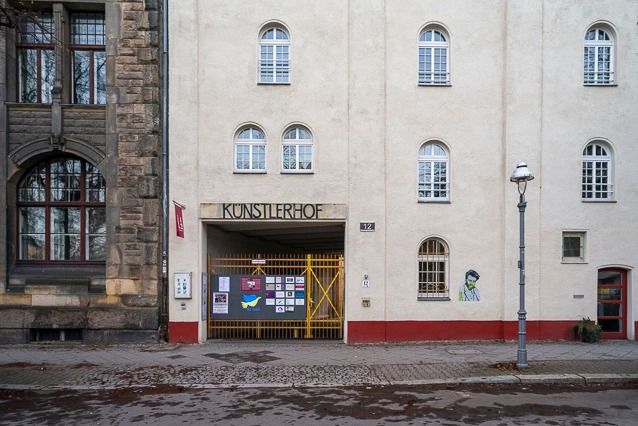 Die Bestatterin Birgit Scheffler im Gespr\u00e4ch mit Lydia Lange