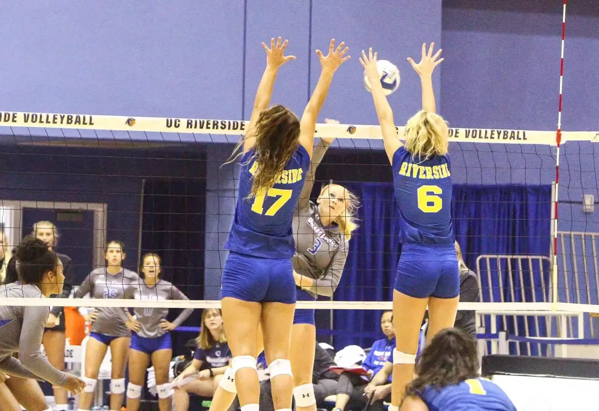 UC Riverside Highlanders at Hawaii Womens Volleyball