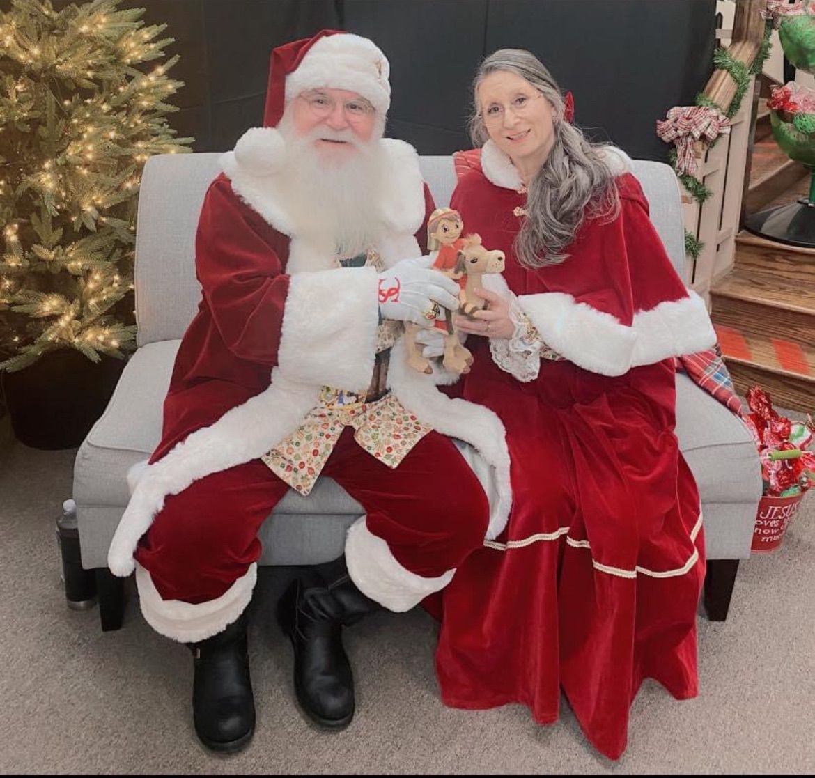 Cookies with Mr. & Mrs. Clause 