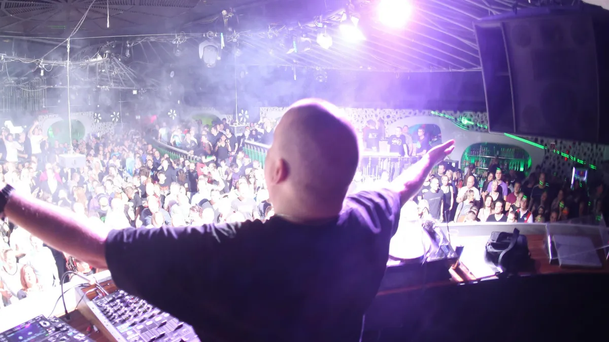 Talla 2XLC, Marc Van Linden, DJ Jordan, SUDO, YOZ\u00c9 in Berlin