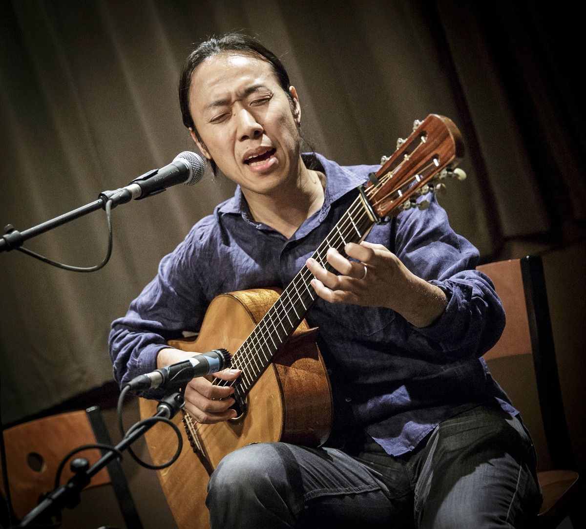 Hiroya Tsukamoto in Concert - Guitarist, Songwriter, Storyteller