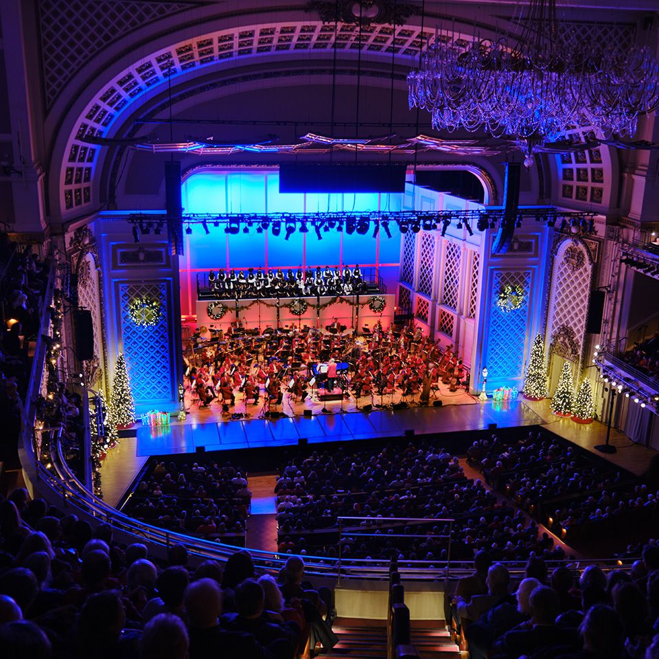 Cincinnati Symphony Orchestra - Holiday Pops at Cincinnati Music Hall