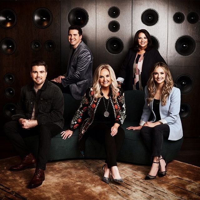 Karen Peck &amp; New River in Sevierville