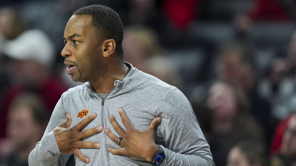 Oklahoma State Cowboys at Cincinnati Bearcats Mens Basketball at Fifth Third Arena at Shoemaker Center