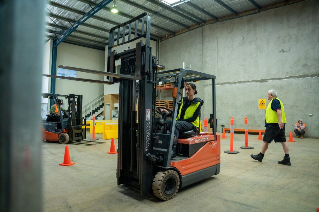 COUNTER BALANCED FORKLIFT TRAINING COURSE