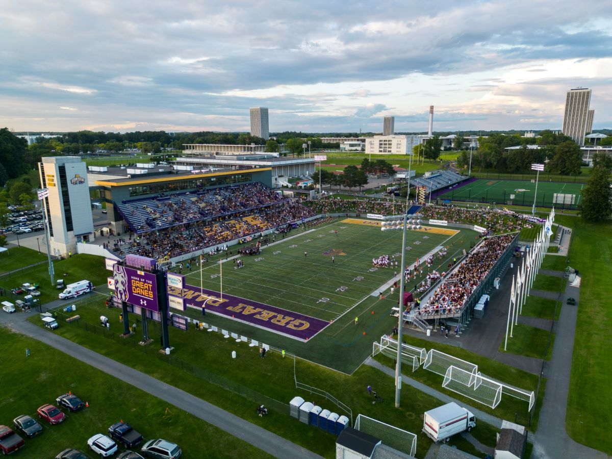 Elon Phoenix at UAlbany Great Danes Football