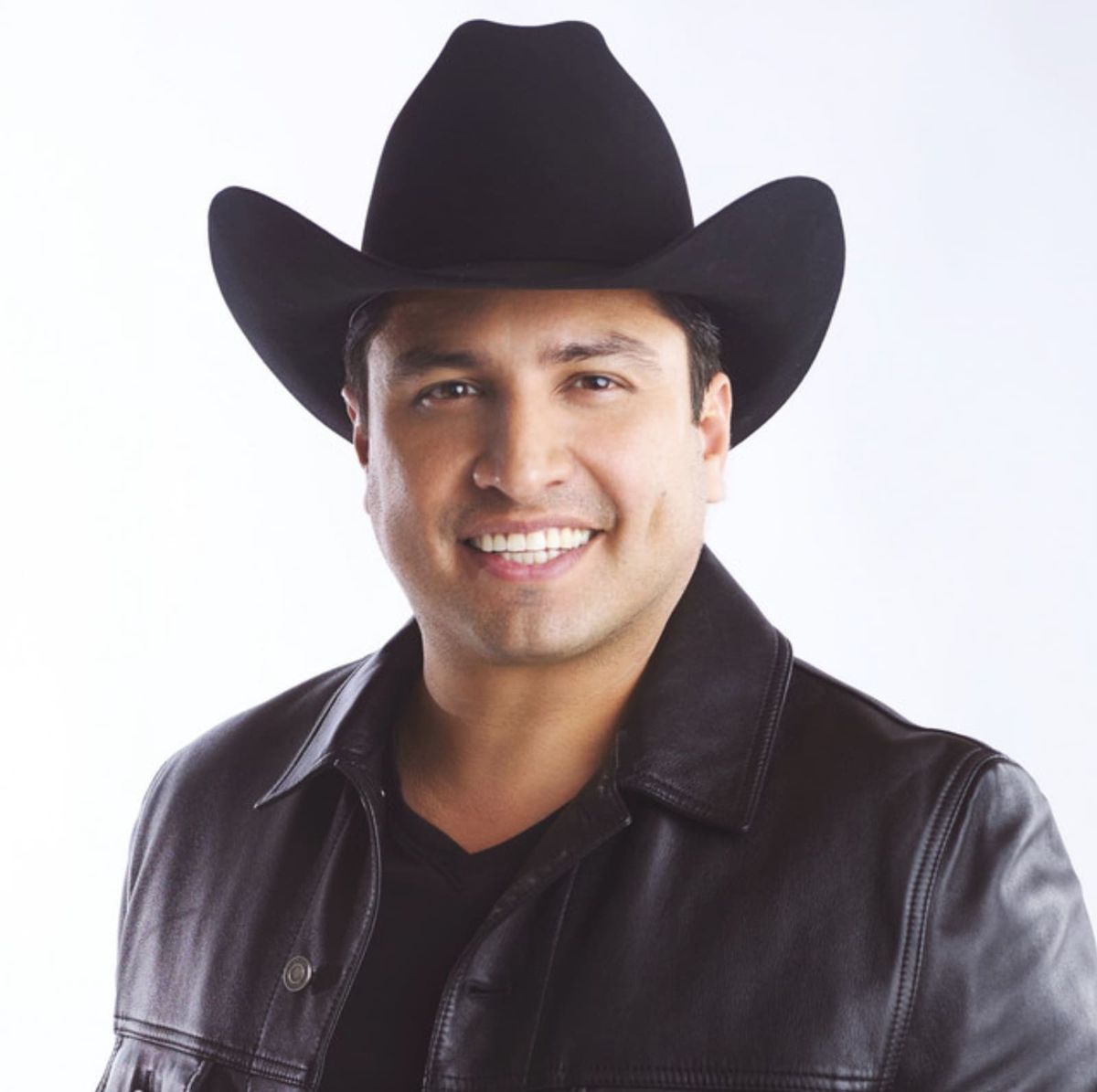 Juli\u00f3n \u00c1lvarez - Palenque Fiestas de Octubre 2025 Guadalajara Tickets