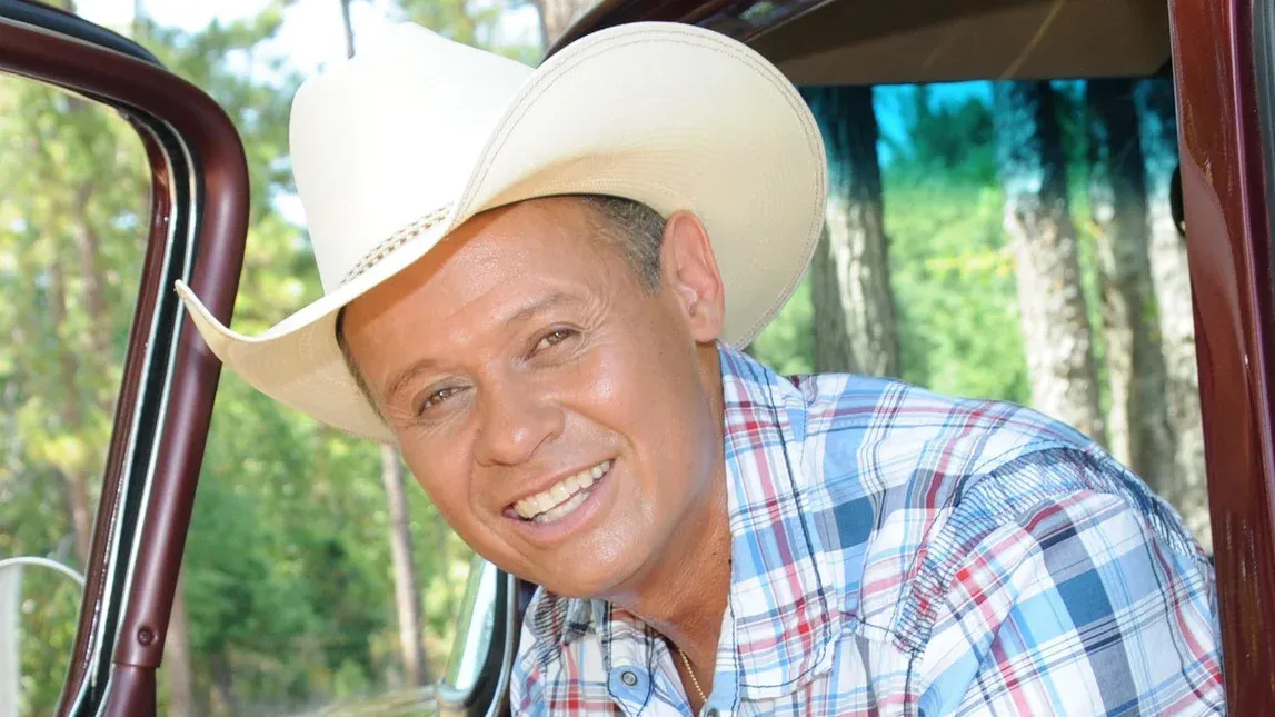 Neal McCoy, Pam Tillis in Longview
