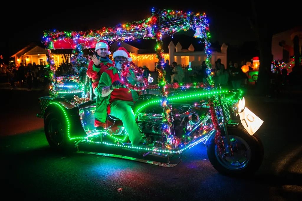 Hwyl Yr Wyl Night Parade Pwllheli 2024