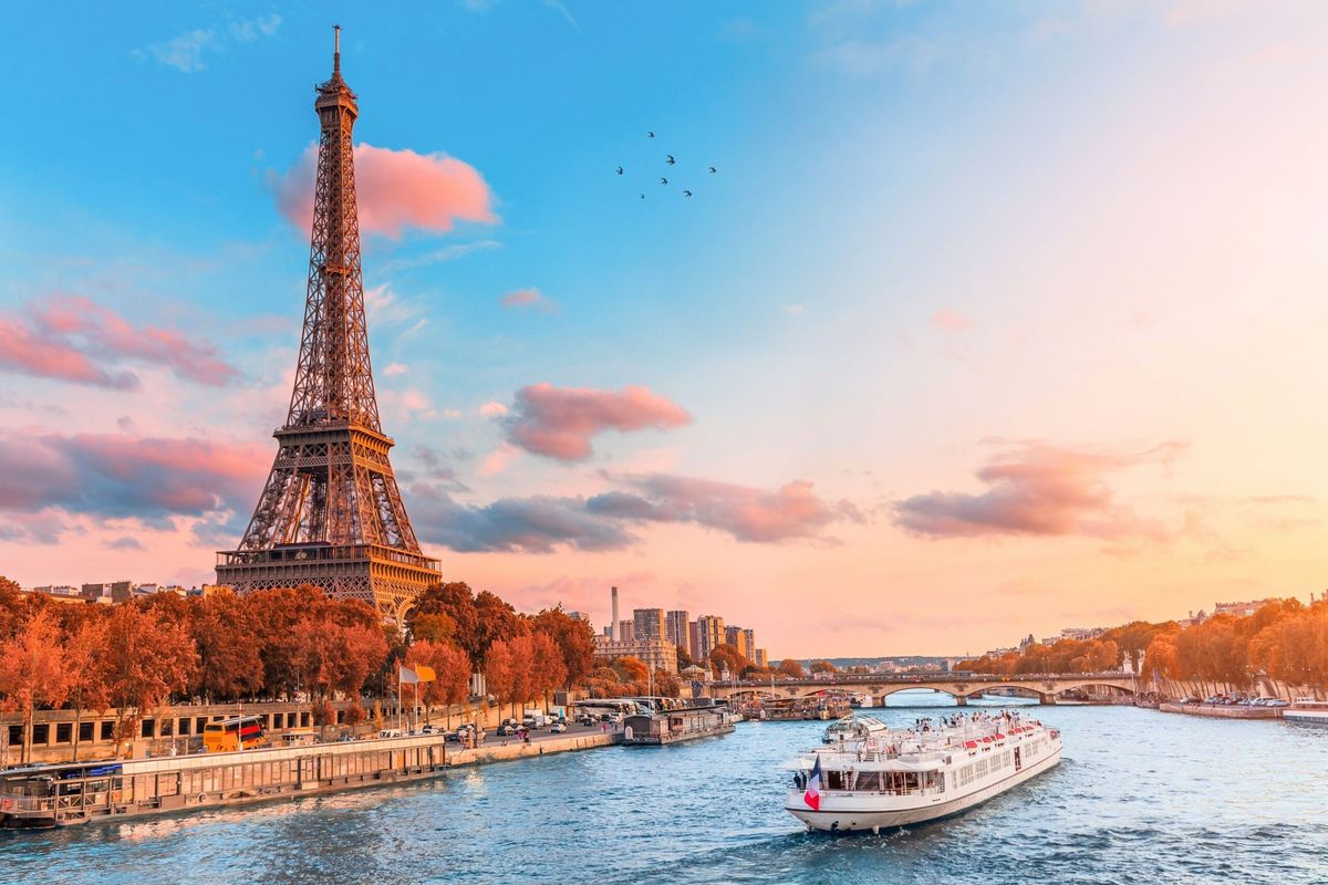 PARIS -CITY BREAK CU GHID 