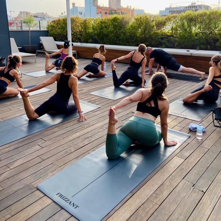 Clase de yoga en Room Mate Gerard Hotel 4*