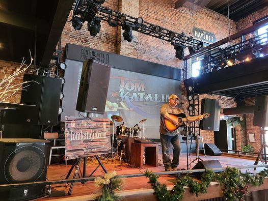 Tom Kat at the Bonfire