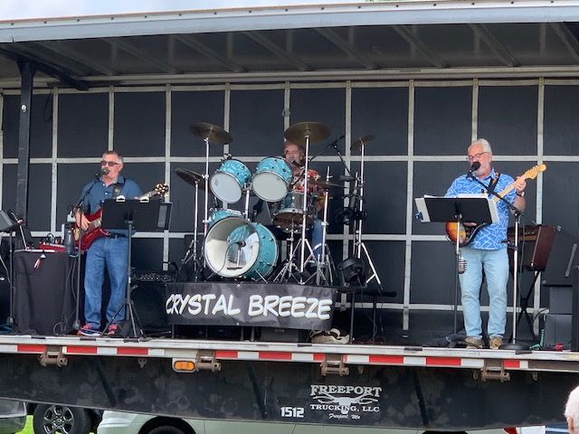 Live Music by Crystal Breeze - Courthouse Lawn Concerts, Alexandria - (Outdoors)