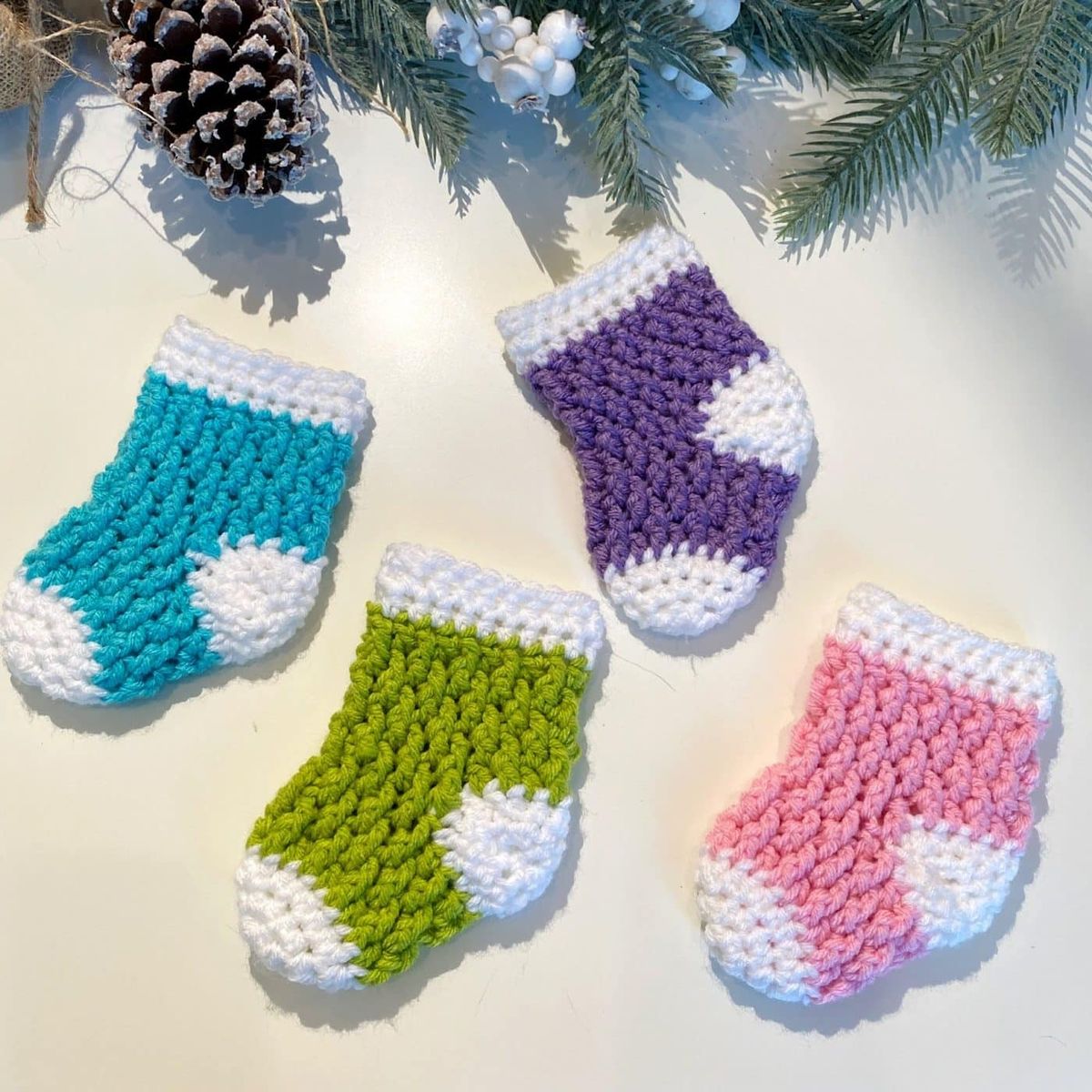 3-Hour Workshop: Crochet Mini Christmas Stockings with Jennifer Noelle