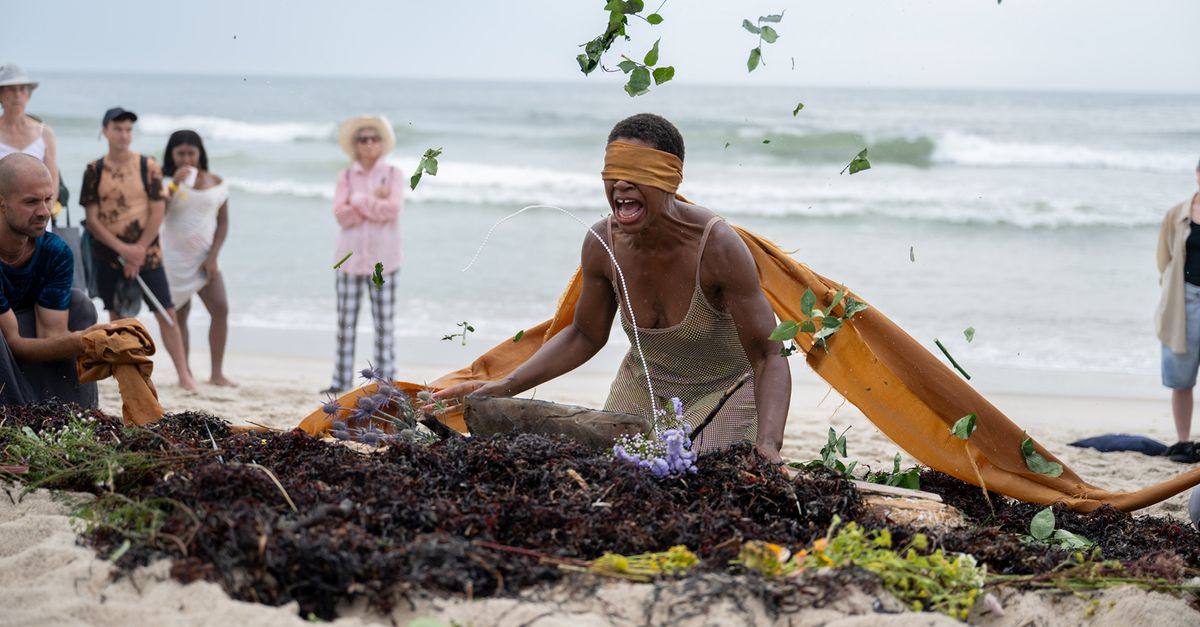 Emerging Change Tanzfestival: mayfield brooks - The Body is a Shoreline \/ workshop 