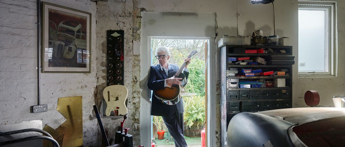 Nick Lowe, Los Straitjackets in Bexhill on Sea