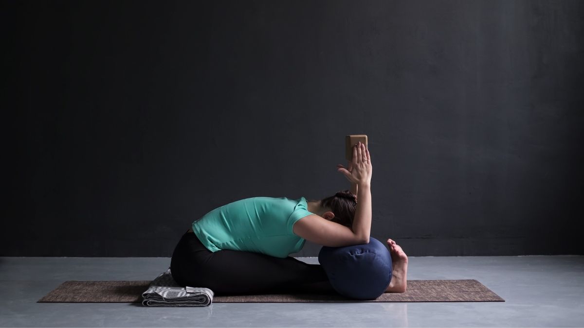 Slow Flow Yoga with Flora (Age 16+)