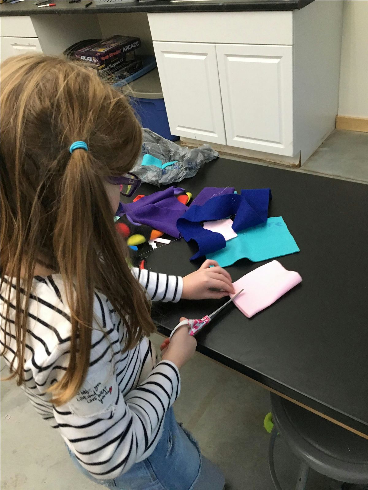 KIDs Creative ART Mix: 1pm- 4 pm 11\/15\/25