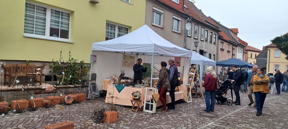 Genuss- und Kunsthandwerkermarkt