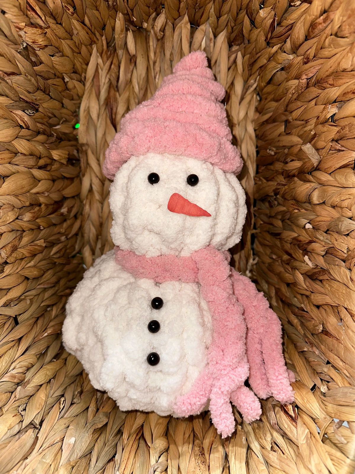 Chunky knit snowman