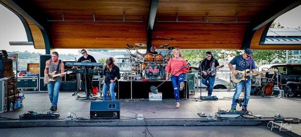 DV8 Rocks Saint Susanna Fest