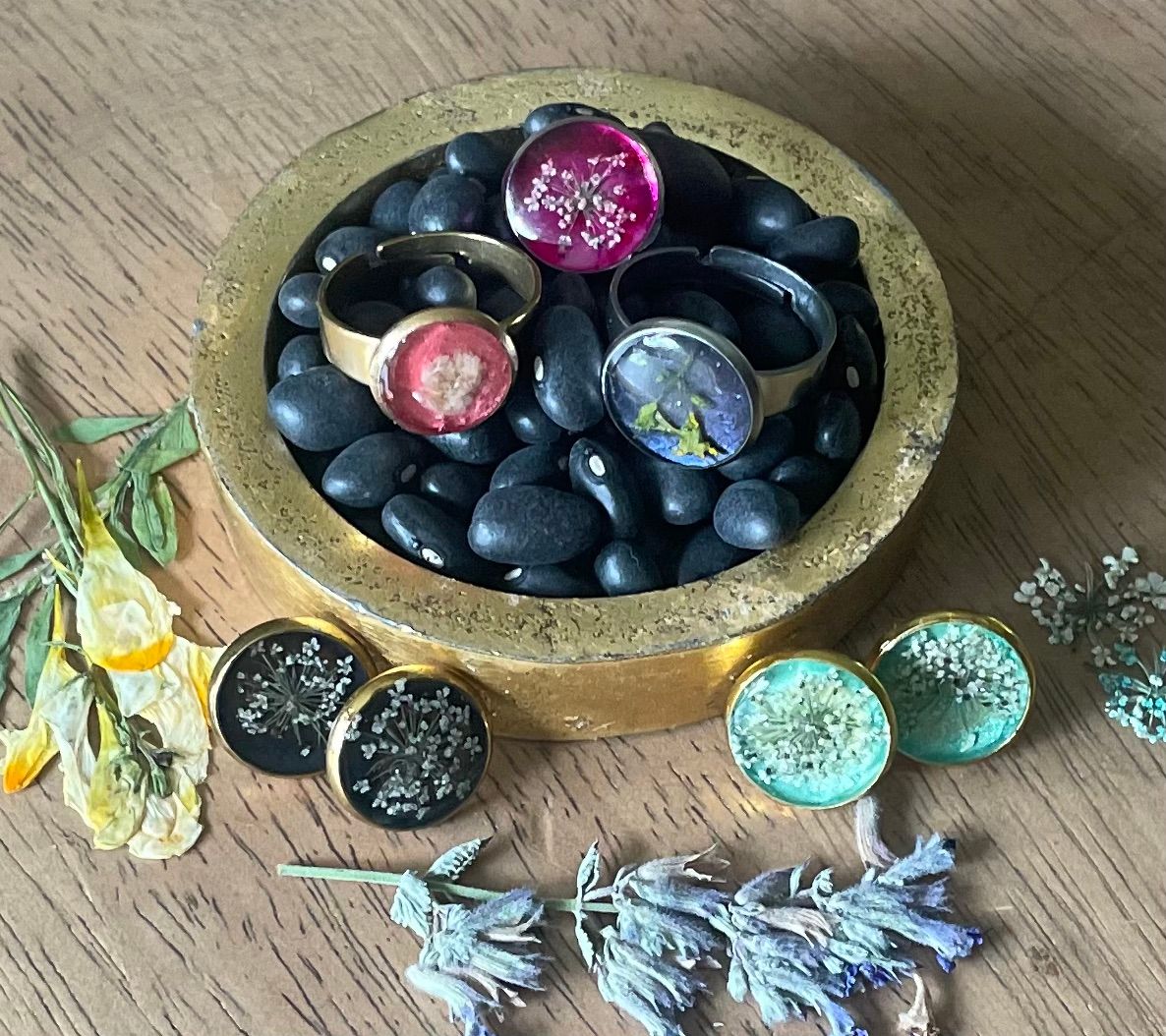 Pressed flower stud earrings or ring mini class at Wild Roots Bloomcore 