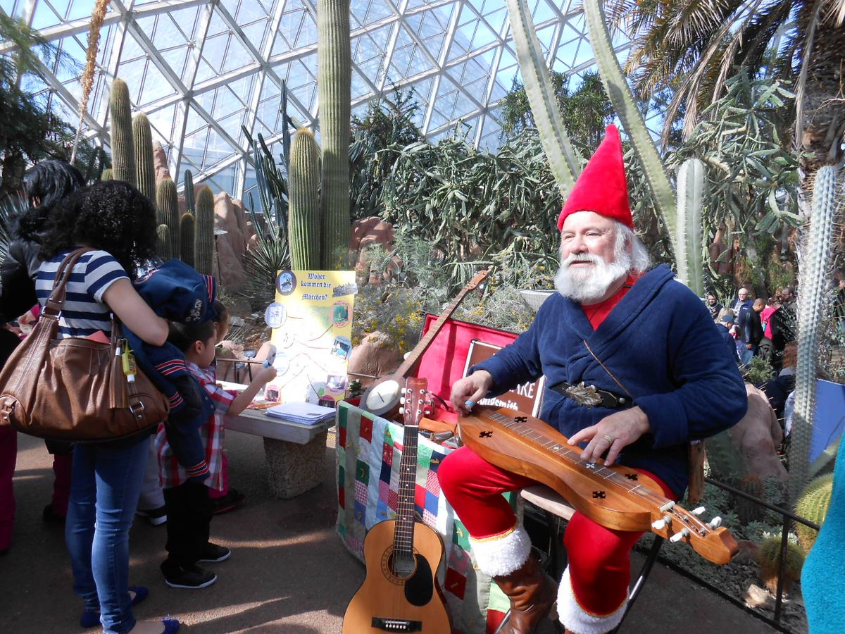 Gnorman the Gnome at the Dome for Christmas