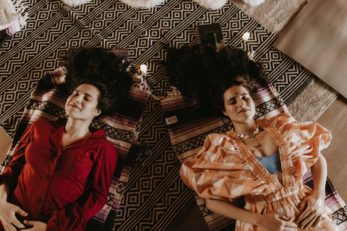 Women's Circle & Reiki-Infused Sound Bath: Sink into the Stillness