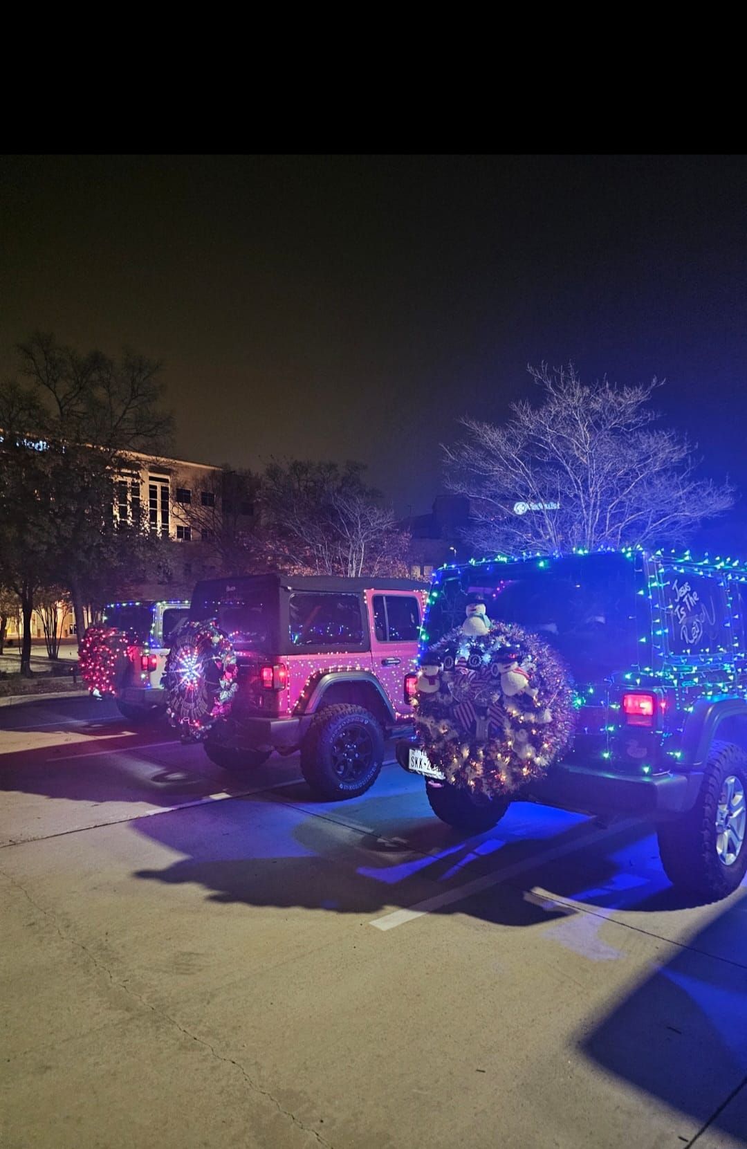 \ud83c\udf84Trim the Jeep with Lights Party\ud83c\udf84