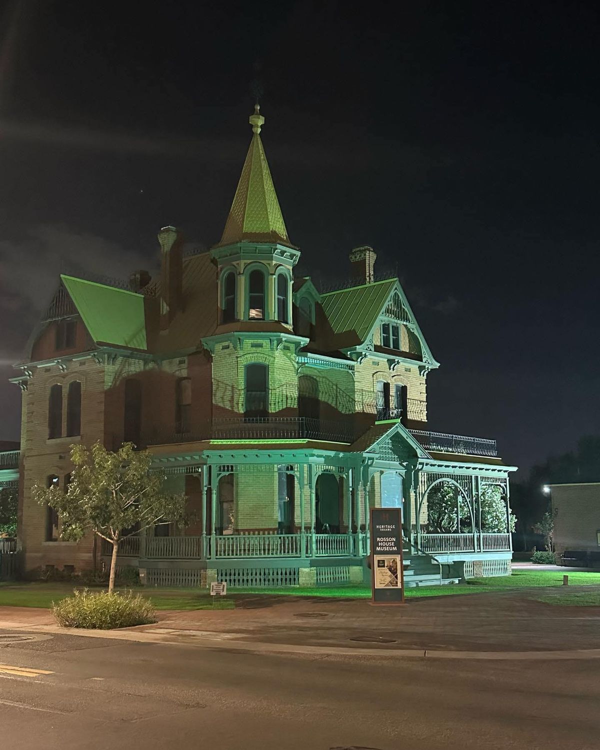 Phoenix History, Mystery and Ghost Hunting Tour