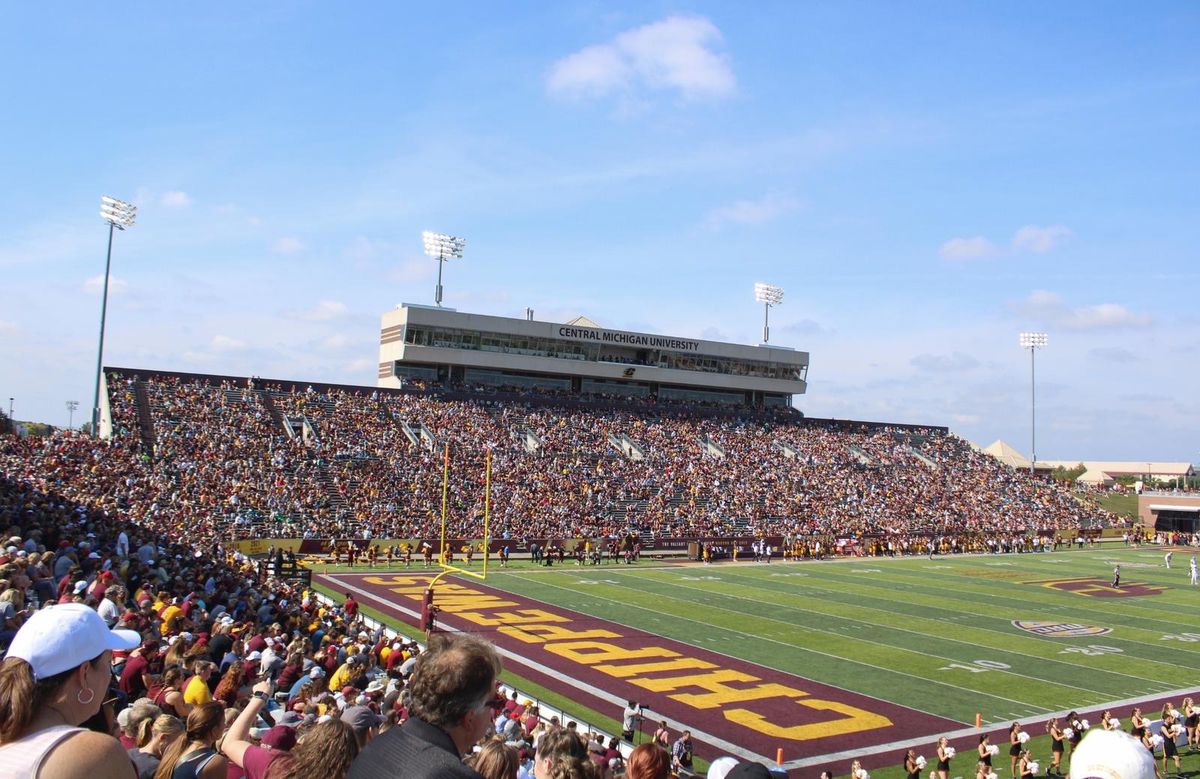 Central Michigan Chippewas at Western Michigan Broncos Football