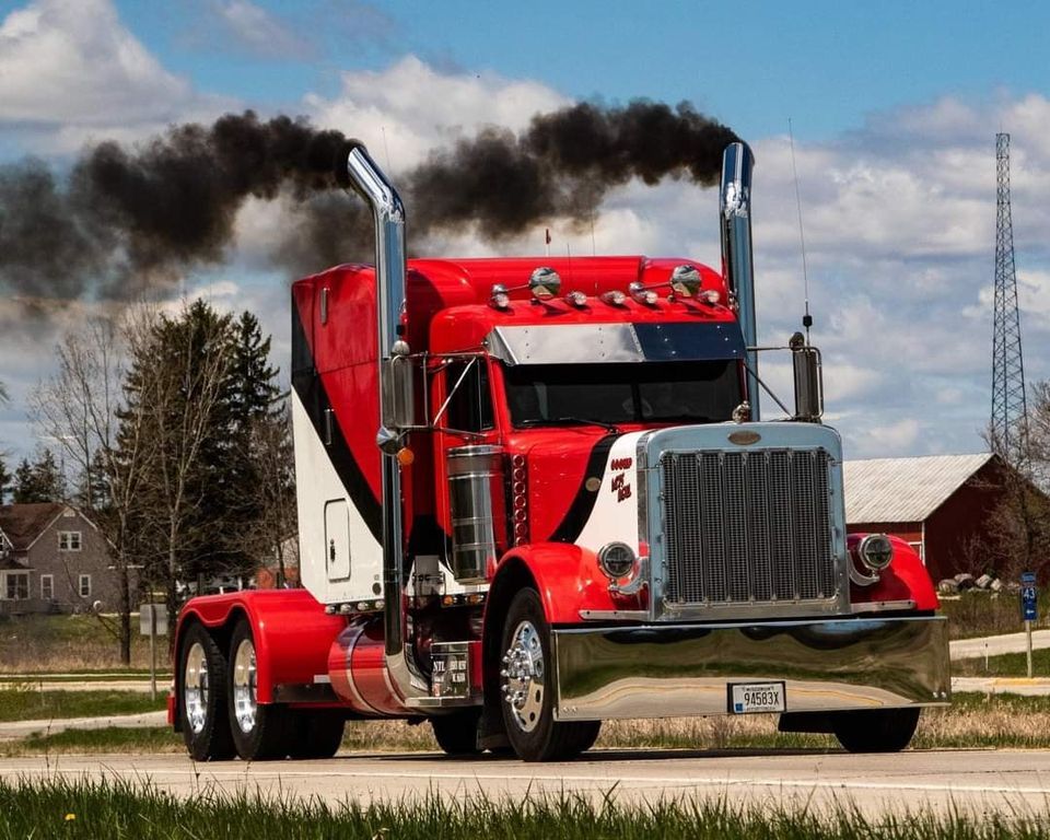 Suicide Awareness Convoy 2022, N Business Park Dr, Oostburg, WI 53070